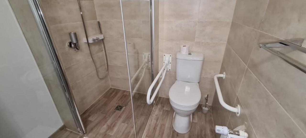 Aparthotel Cedar Crest à Rîşnov Extérieur photo