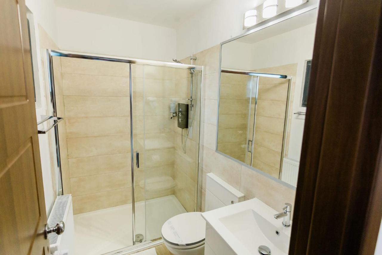 Aparthotel Cedar Crest à Rîşnov Extérieur photo